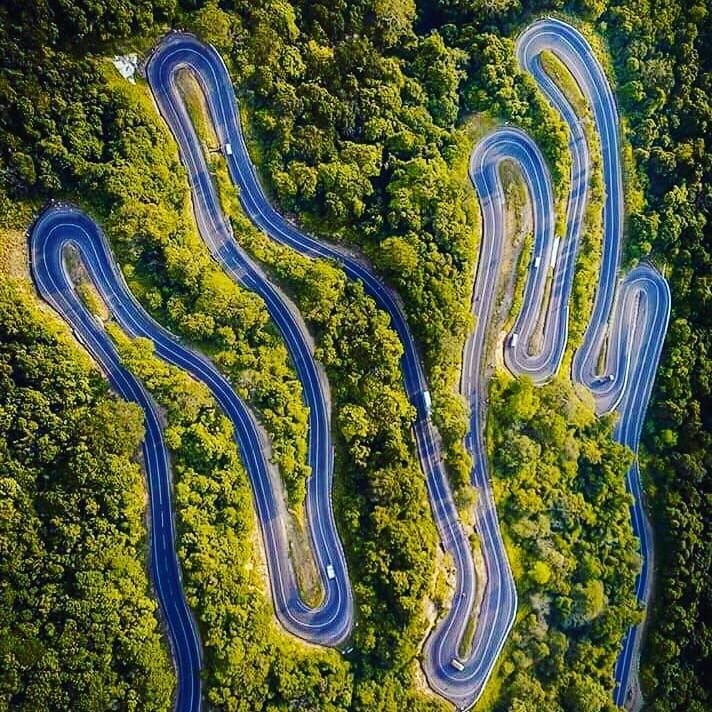 18-Bend Road Pass